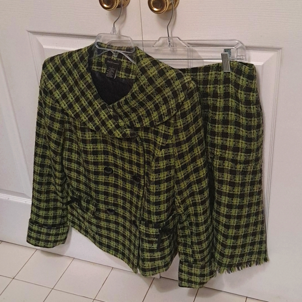 Plaid 2 piece suit